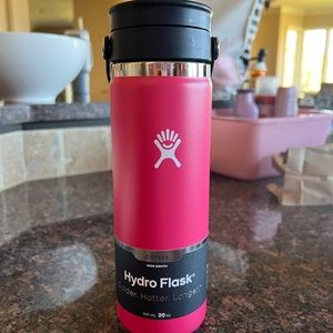 RED HYDRO FLASK! BRAND NEW!